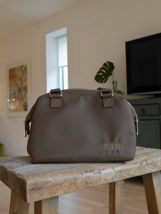 The Mini In-Gym Bag, Espresso (Pre-Order)